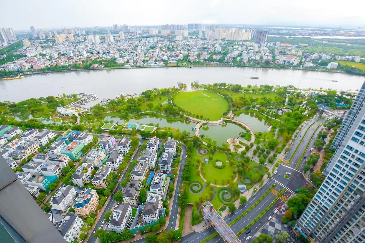 Skyline Tower Landmark 81 Ho Chi Minh City Apartment